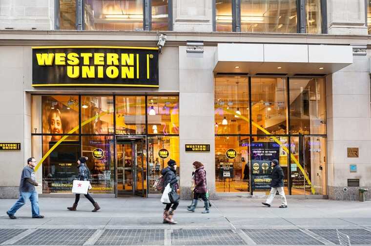 США перекрыли кубинцам деньги: Western Union заморозила переводы