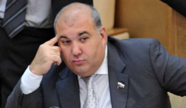 Юрий Напсо оспорил лишение мандата в Верховном суде после обвинений в длительном отсутствии